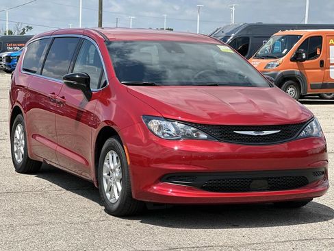 New 2027 Chrysler Pacifica LX FWD image 1