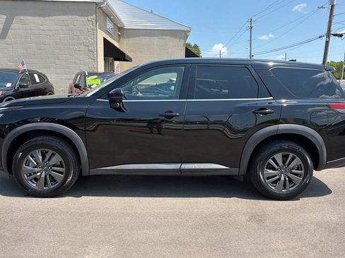 Used 2022 Nissan Pathfinder S FWD image 4
