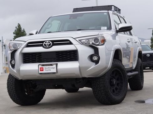 Used 2021 Toyota 4Runner SR5 image 3