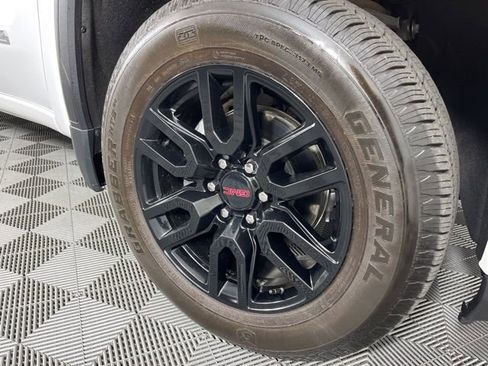 Used 2024 GMC Sierra 1500 Elevation AWD/4WD image 15