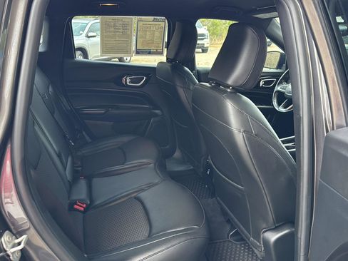 Used 2022 Jeep Compass Altitude w/ Convenience Group image 11