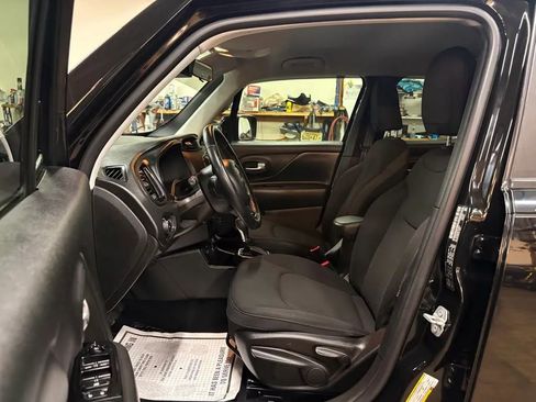 Used 2020 Jeep Renegade Altitude AWD/4WD image 15