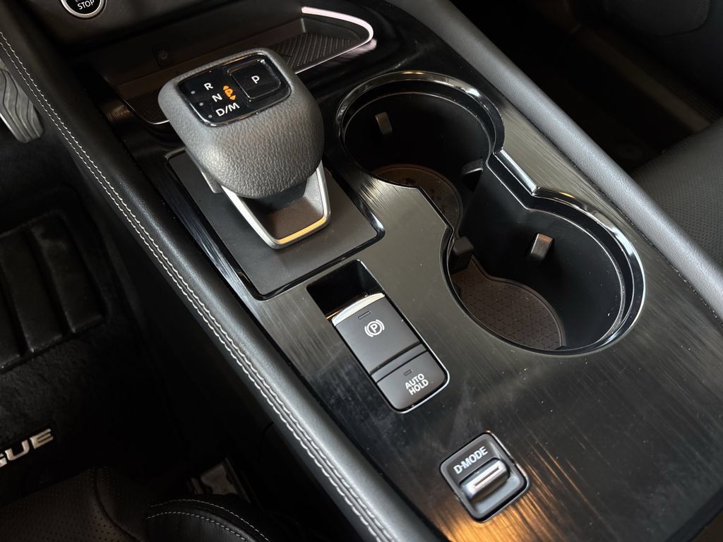 Used 2023 Nissan Rogue Platinum w/ Platinum Premium Package FWD image 19