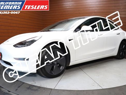 Used 2023 Tesla Model 3 Standard Range image 1