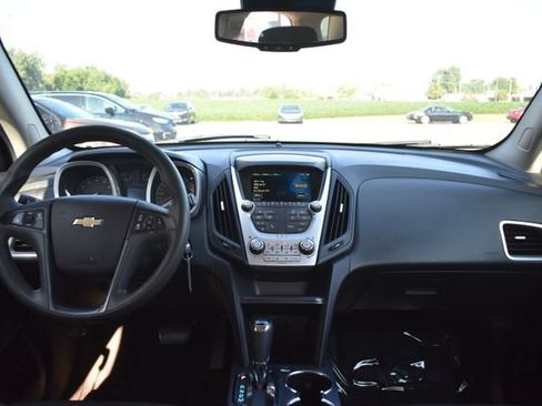 Used 2017 Chevrolet Equinox LS FWD image 30