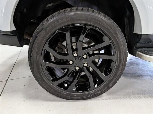 Used 2016 Land Rover LR4 HSE image 13