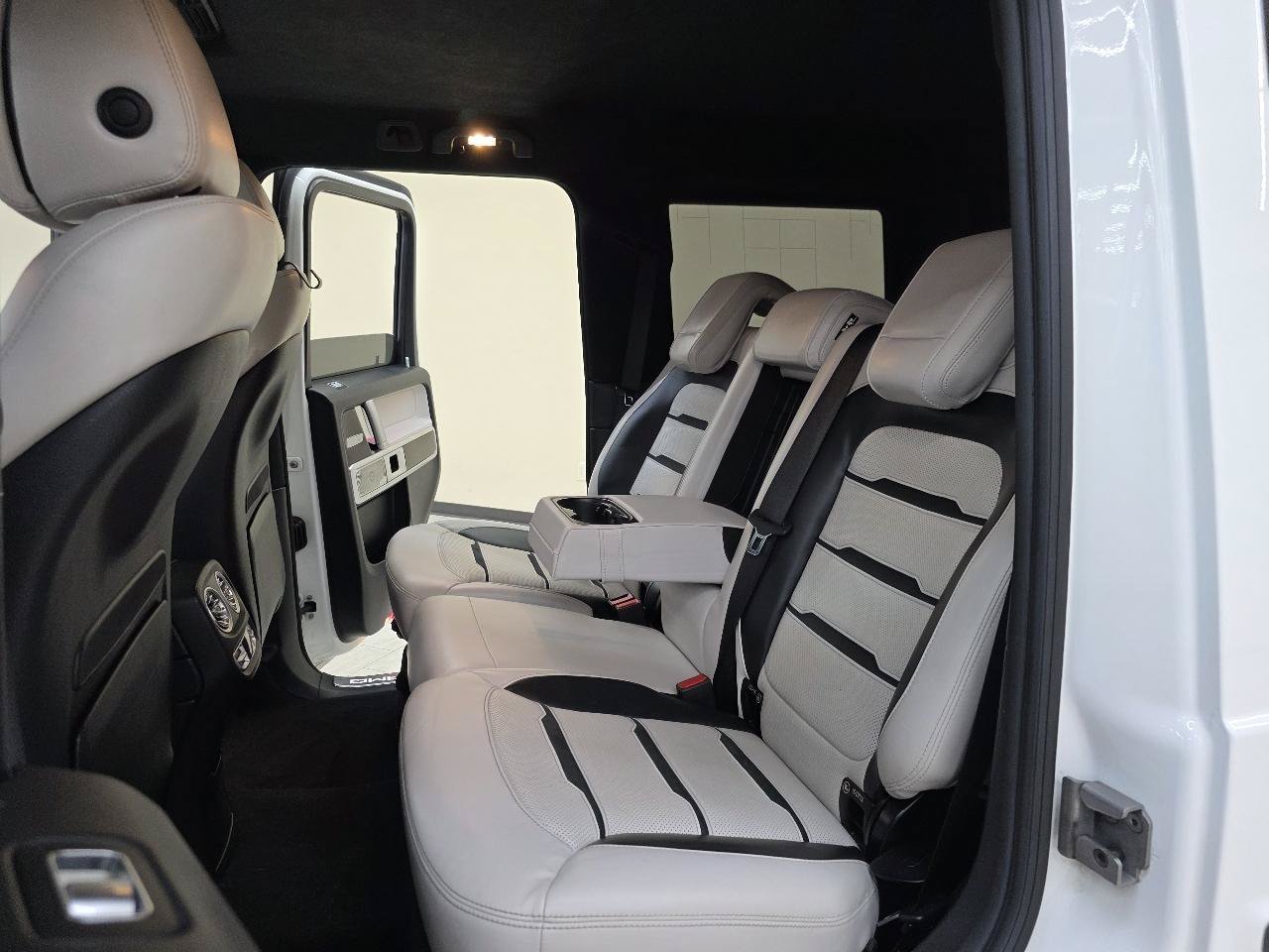 Used 2021 Mercedes-Benz G 63 AMG 4MATIC w/ G Manufaktur Interior Package image 24