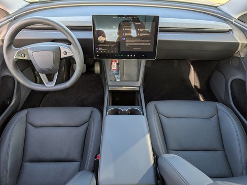 Used 2025 Tesla Model 3 Long Range image 4