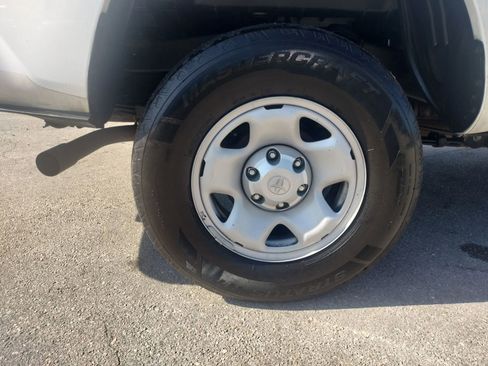 Used 2020 Toyota Tacoma SR RWD image 29