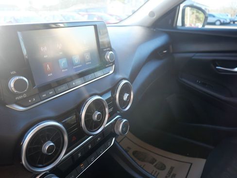 Used 2022 Nissan Sentra S image 13