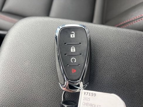 Used 2025 Chevrolet Trax RS w/ Driver Confidence Package image 57