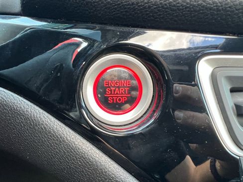 Used 2019 Honda Pilot Touring image 38