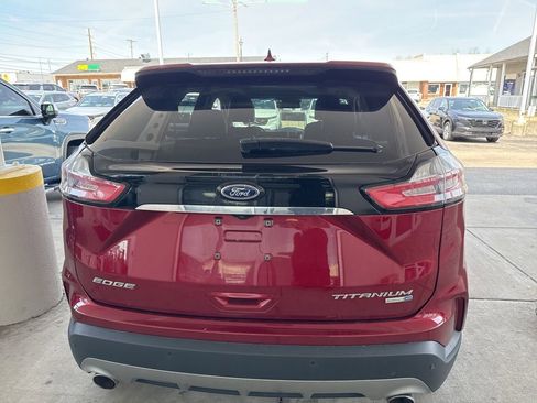 Used 2019 Ford Edge Titanium image 5