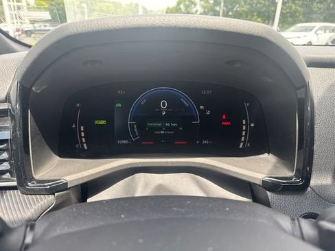 Used 2025 Toyota Camry SE FWD image 14