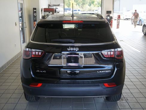 Used 2024 Jeep Compass Limited image 15