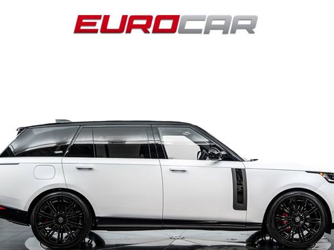 Used 2024 Land Rover Range Rover SV AWD/4WD image 6