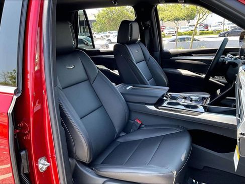 New 2026 Cadillac Escalade 4WD w/ LPO, Floor Liner Package image 36