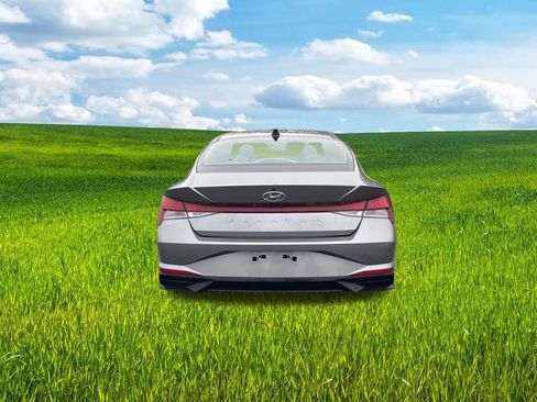 Used 2023 Hyundai Elantra SEL w/ Convenience Package image 7