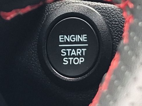 Used 2025 Ford Escape ST-Line FWD image 16