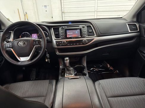 Used 2015 Toyota Highlander Plus image 24