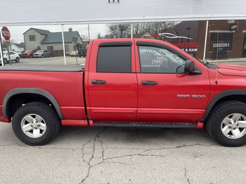 Used 2004 Dodge Ram 1500 Truck SLT w/ Sport Appearance Group image 2