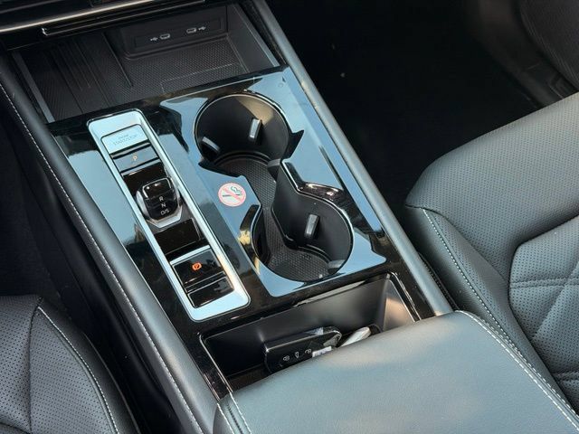 Used 2026 Volkswagen Atlas SE FWD image 17