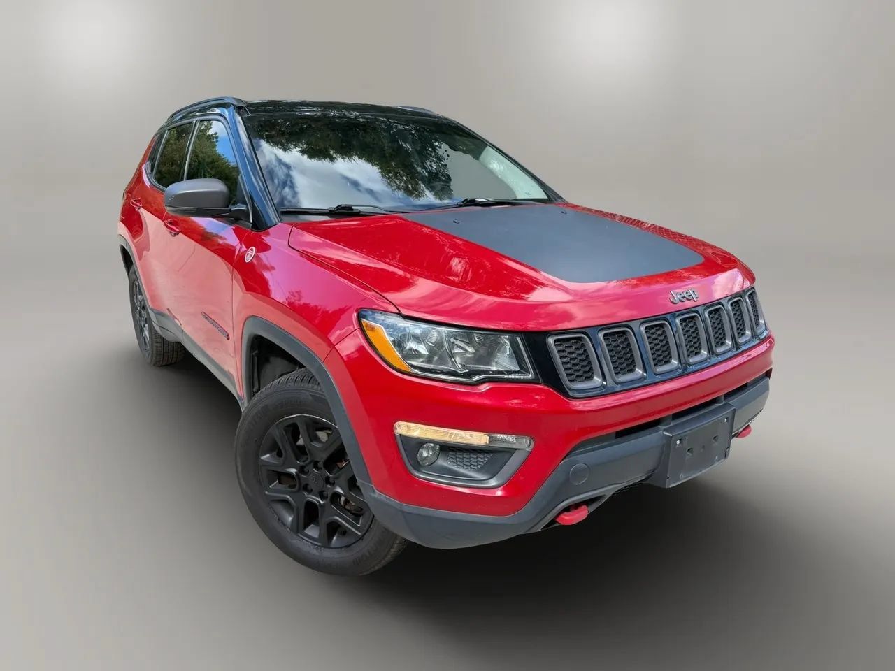 Used 2018 Jeep Compass Trailhawk AWD/4WD image 2