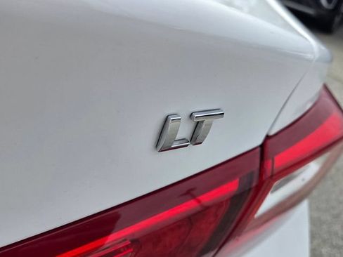 Used 2024 Chevrolet Malibu LT FWD image 12