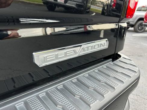 Used 2021 GMC Sierra 1500 Elevation w/ LPO, Elevation Black Package AWD/4WD image 13