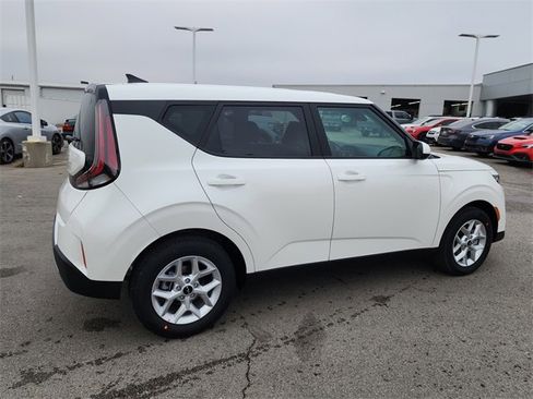 New 2025 Kia Soul LX w/ LX Technology Package image 2
