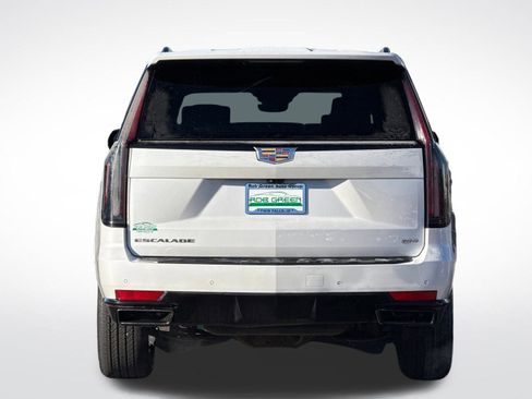 Used 2022 Cadillac Escalade ESV Sport Platinum image 4