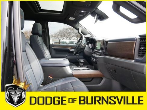 Used 2022 Chevrolet Silverado 1500 High Country w/ High Country Premium Package image 16