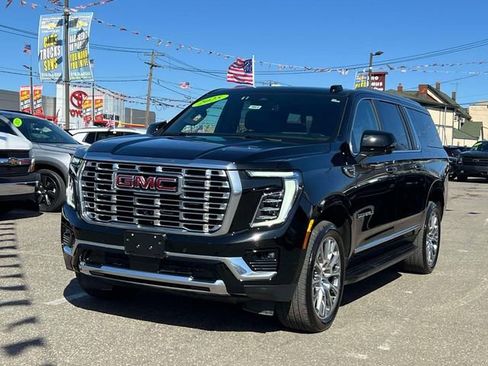 Certified 2025 GMC Yukon XL Denali image 4