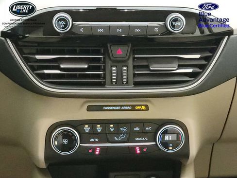 Certified 2020 Ford Escape SE image 23