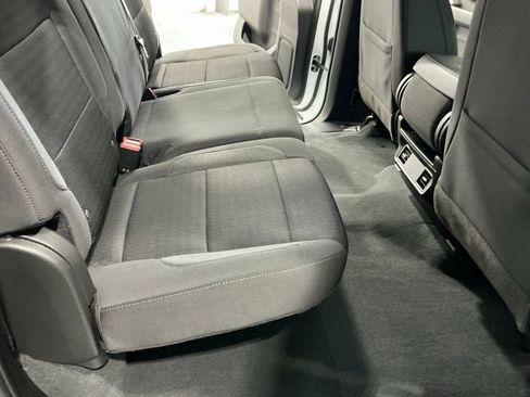 Used 2023 Chevrolet Silverado 1500 Custom image 22