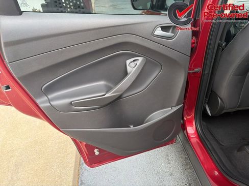 Used 2018 Ford Escape SE FWD image 30