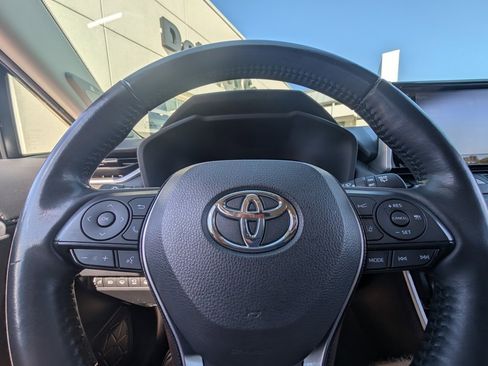 Used 2019 Toyota RAV4 Limited image 20