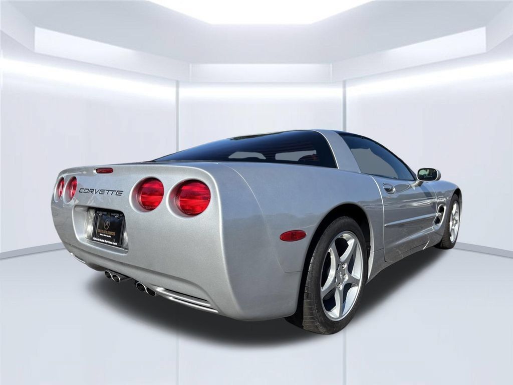 Used 2001 Chevrolet Corvette Coupe w/ Preferred Equipment Group2 RWD image 6