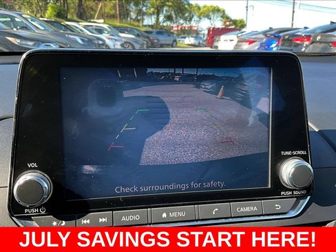 Used 2022 Nissan Altima 2.5 SV FWD image 17