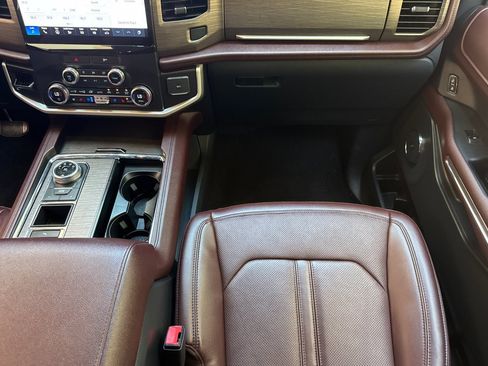 Used 2022 Ford Expedition Max Limited RWD image 34