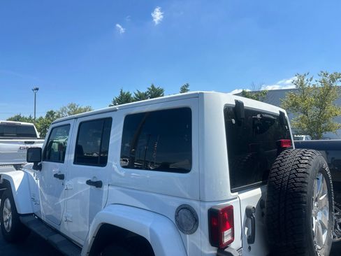 Used 2012 Jeep Wrangler Unlimited Sahara w/ Connectivity Group AWD/4WD image 5