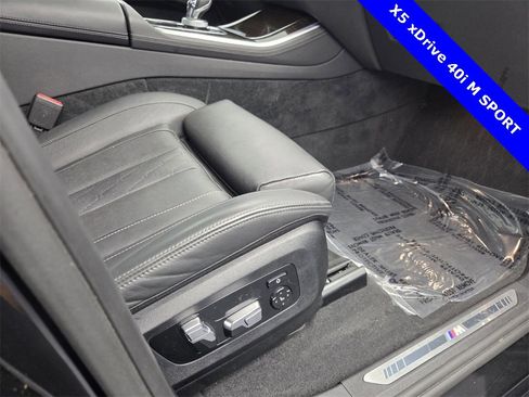 Used 2021 BMW X5 xDrive40i w/ M Sport Package image 23