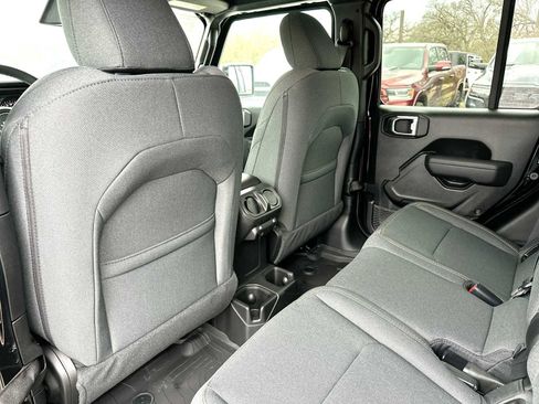 New 2026 Jeep Gladiator Sport image 24