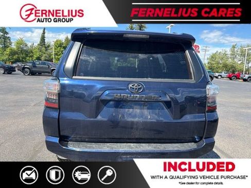 Used 2021 Toyota 4Runner SR5 AWD/4WD image 7