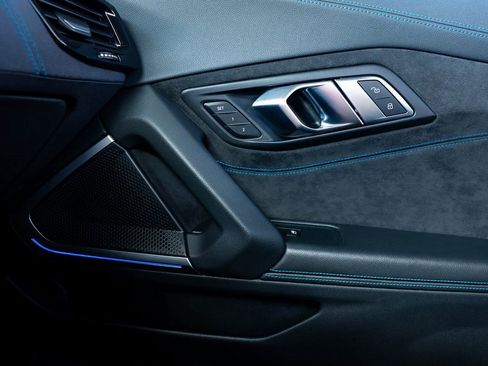 Used 2020 BMW Z4 M40i w/ Premium Package image 27