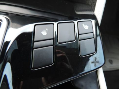 Used 2024 Kia Sportage EX image 26