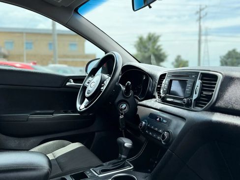 Used 2017 Kia Sportage LX FWD image 35