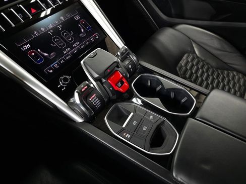 Used 2019 Lamborghini Urus AWD/4WD image 35