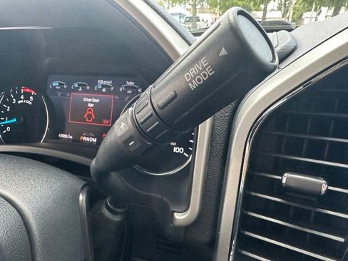 Used 2022 Ford F250 Lariat w/ Tremor Off-Road Package AWD/4WD image 26