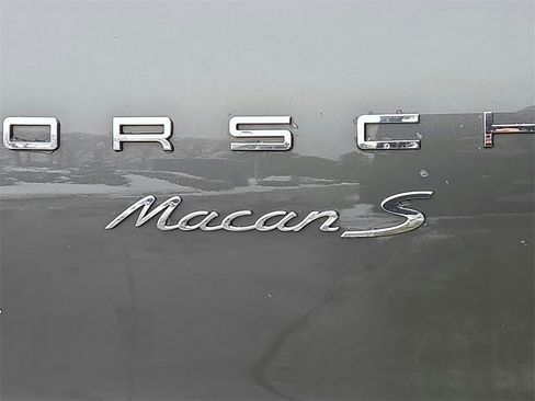 Certified 2016 Porsche Macan S image 28